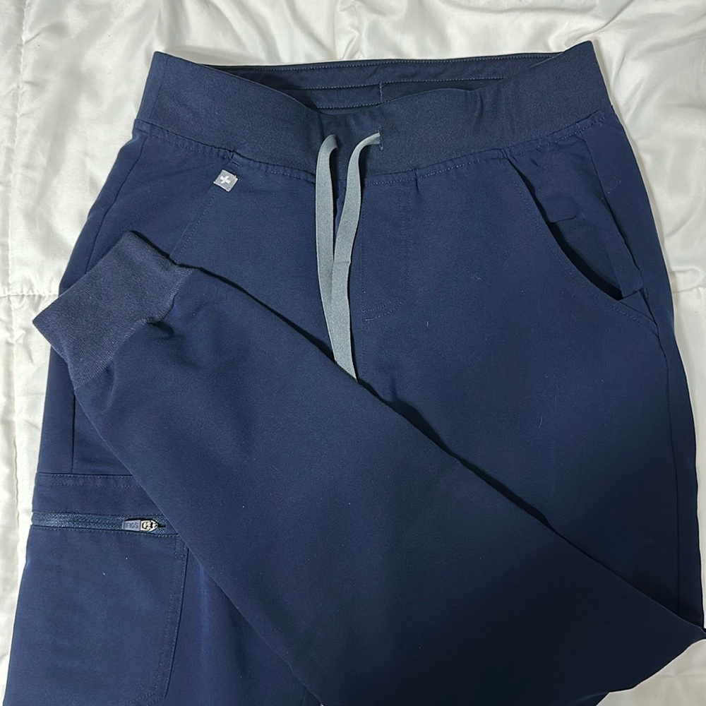 FIGS Zamora Jogger Scrub Pants
